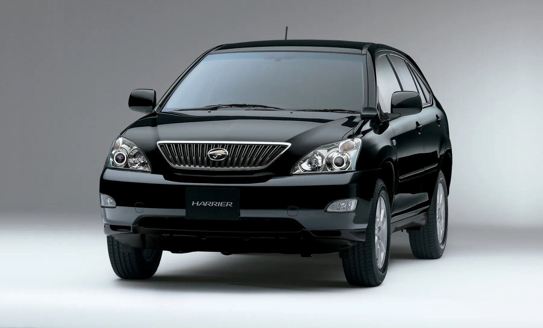 Toyota_Harrier_2_generation__SUV_5-doors__10.jpg