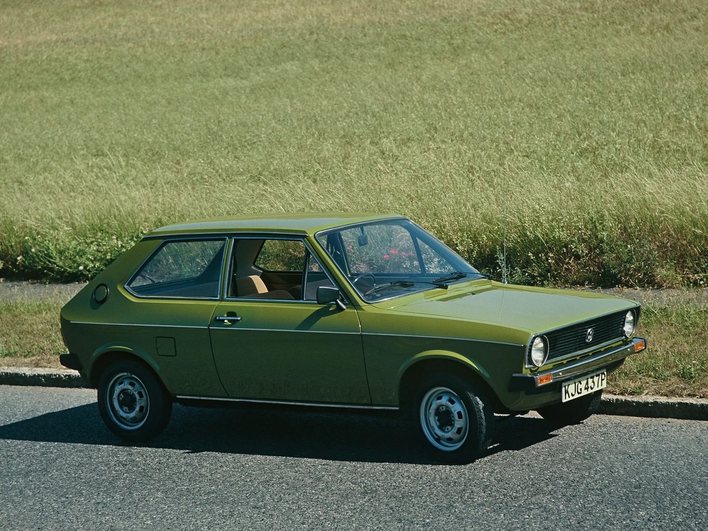 Volkswagen_Polo_1_generation__Mini_3-doors__4.jpg