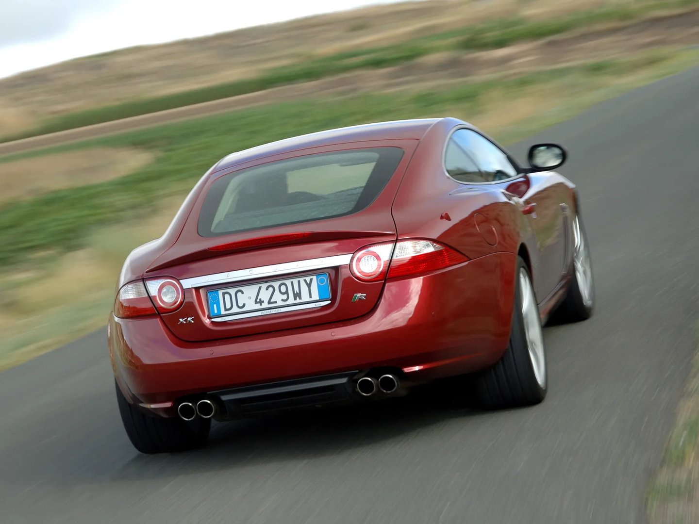 Jaguar_XKR_2_generation__Coupe__2.jpg