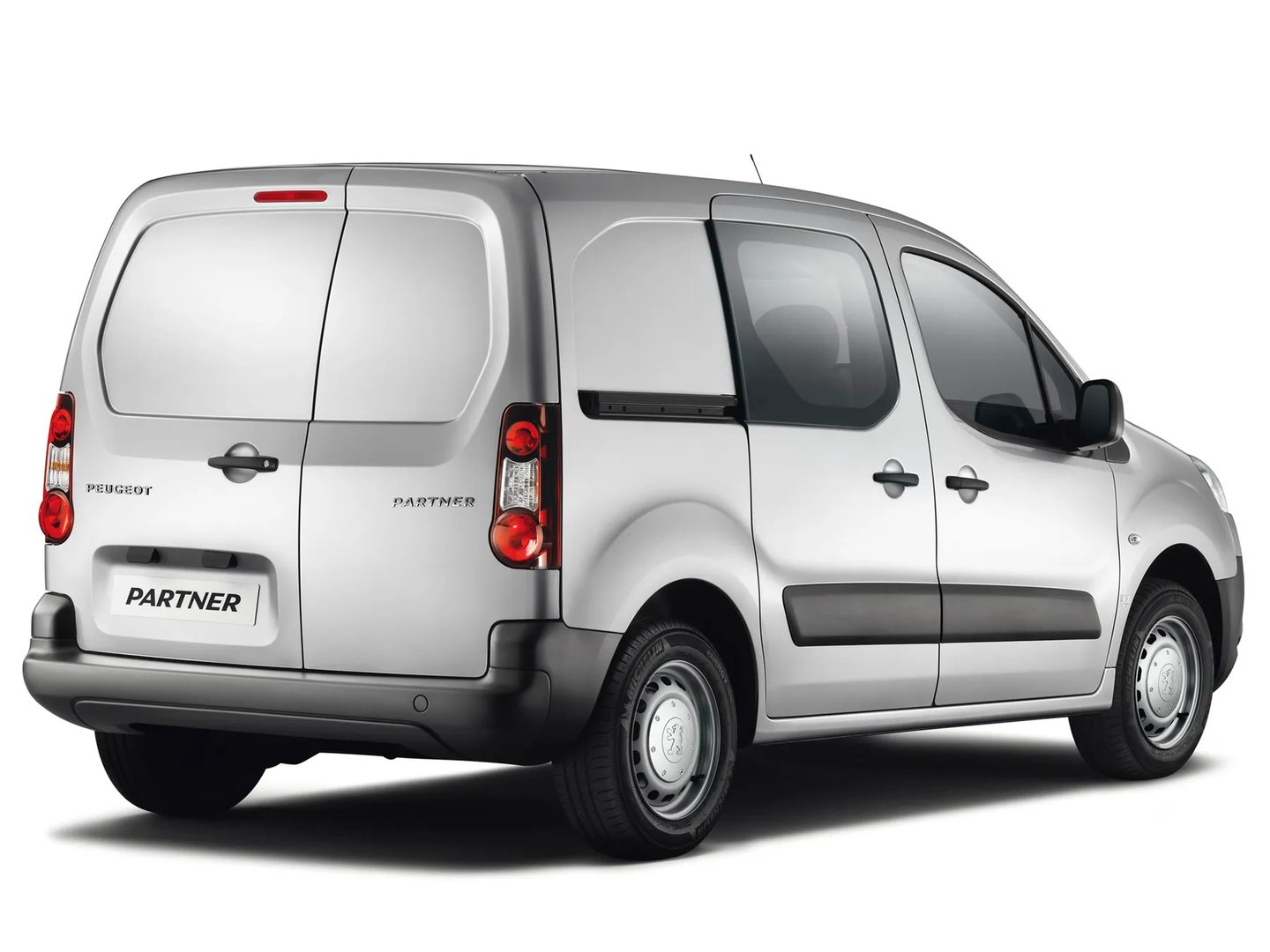 Peugeot_Partner_2_generation_restyling__Compact_Van__4.jpg