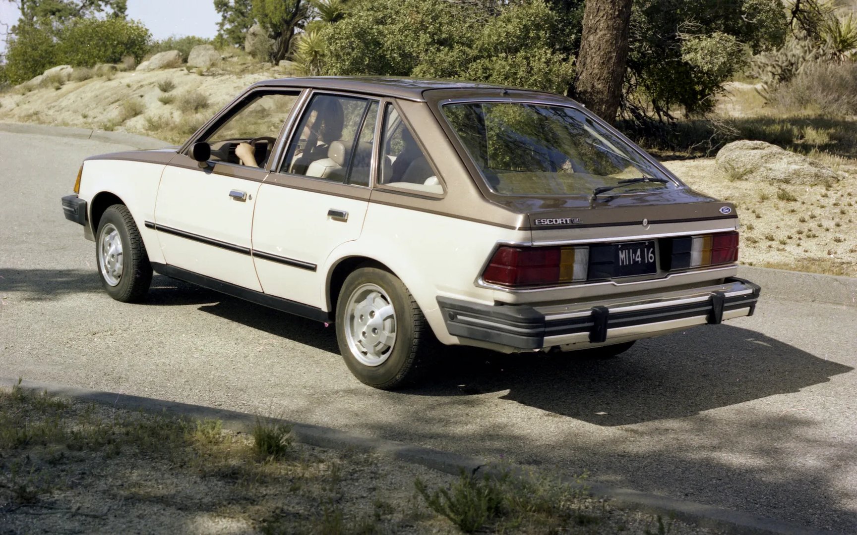 Ford_Escort_(North_America)_1_generation__Hatchback_5-door__2.jpg