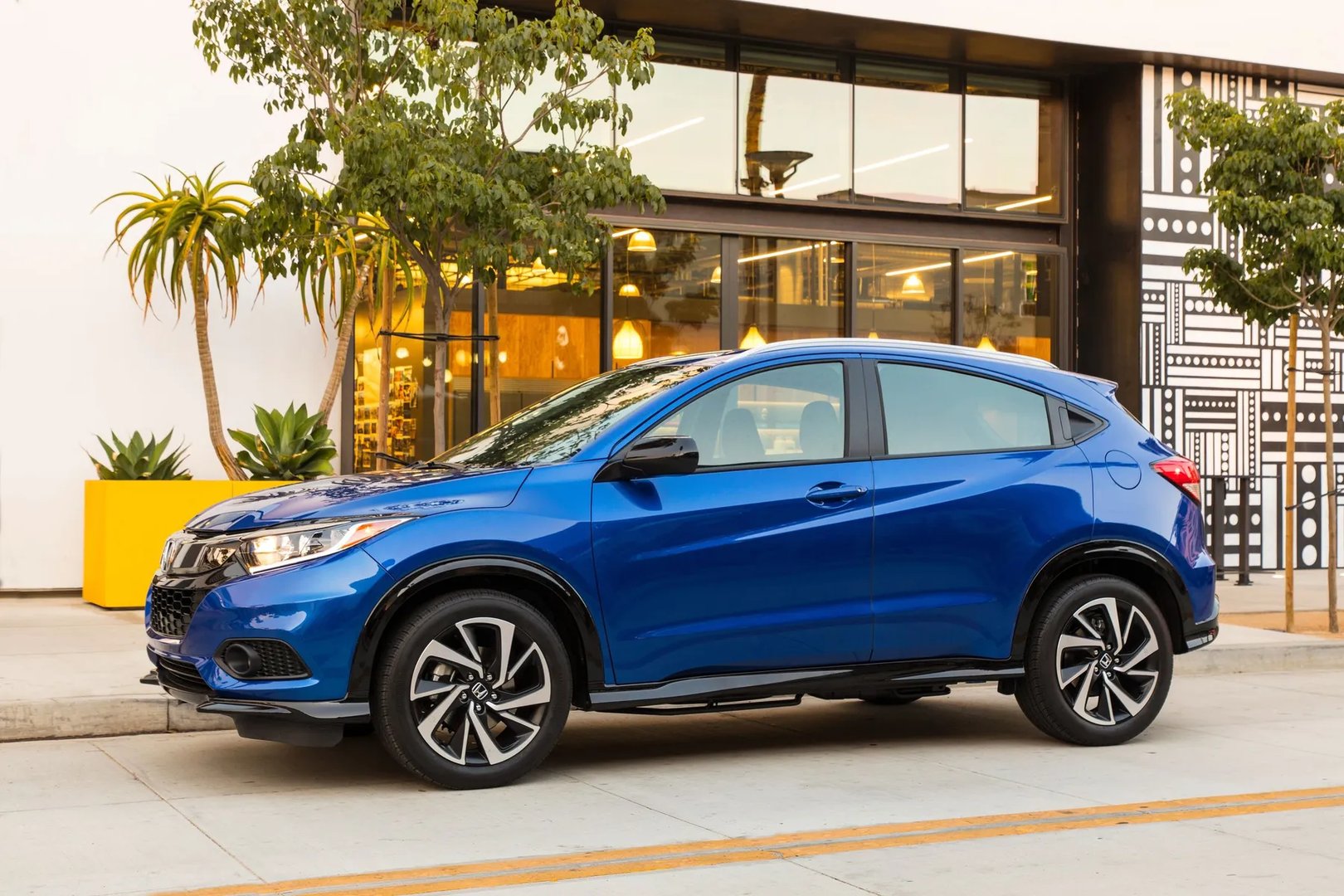 Honda_HR-V_2_generation_restyling__SUV_5-doors__13.jpg