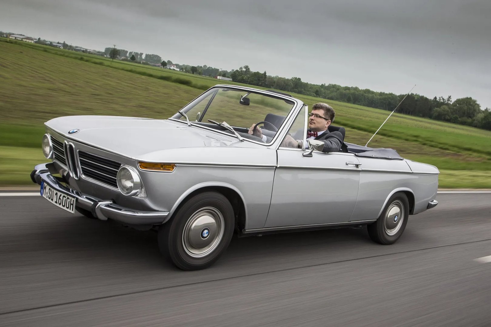 BMW_02_(E10)_1_generation__Cabrio__5.jpg