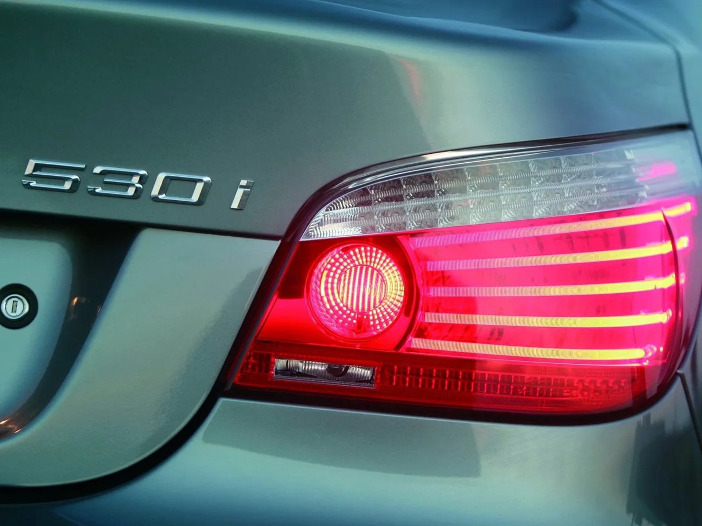 BMW_5_series_5_generation_restyling__Sedan__6.jpg