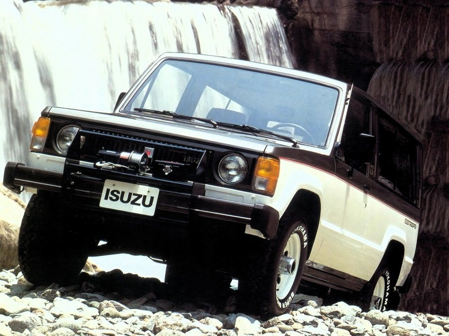 Isuzu Bighorn 1 generation  SUV 3-doors 