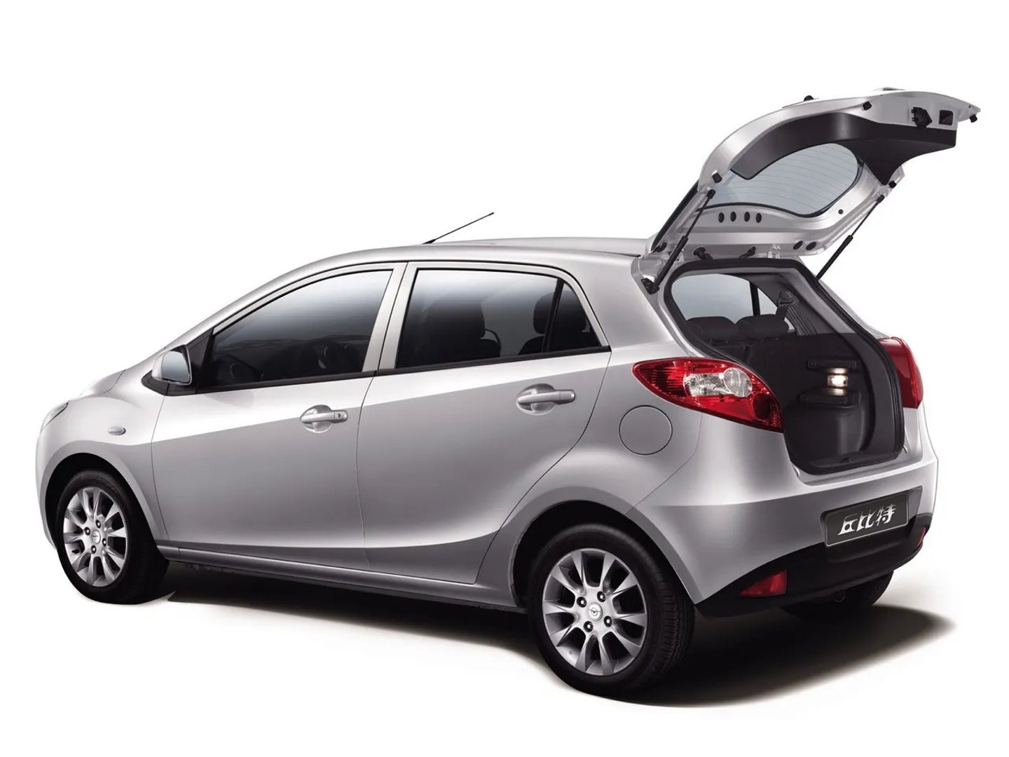 Haima_2_1_generation__Mini_5-doors__2.jpg
