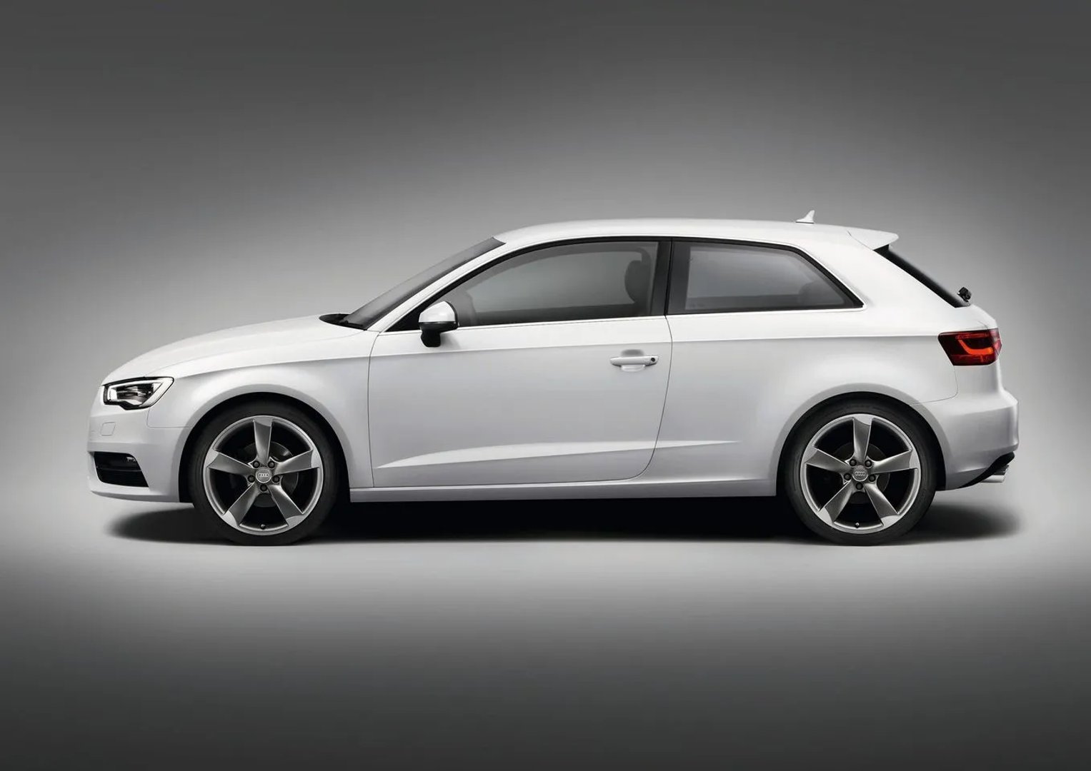 Audi_A3_3_generation__Hatchback_3-door__3.jpg