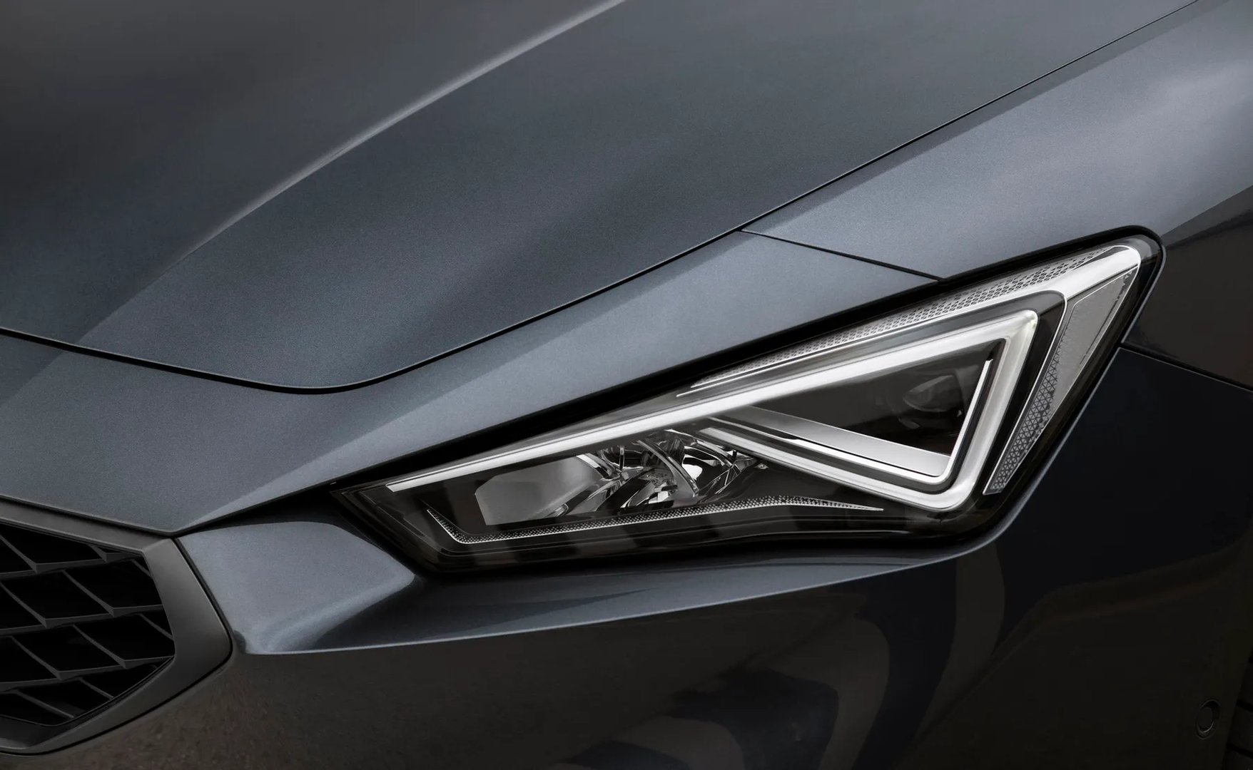 SEAT_Leon_4_generation__Hatchback_5-door__8.jpg