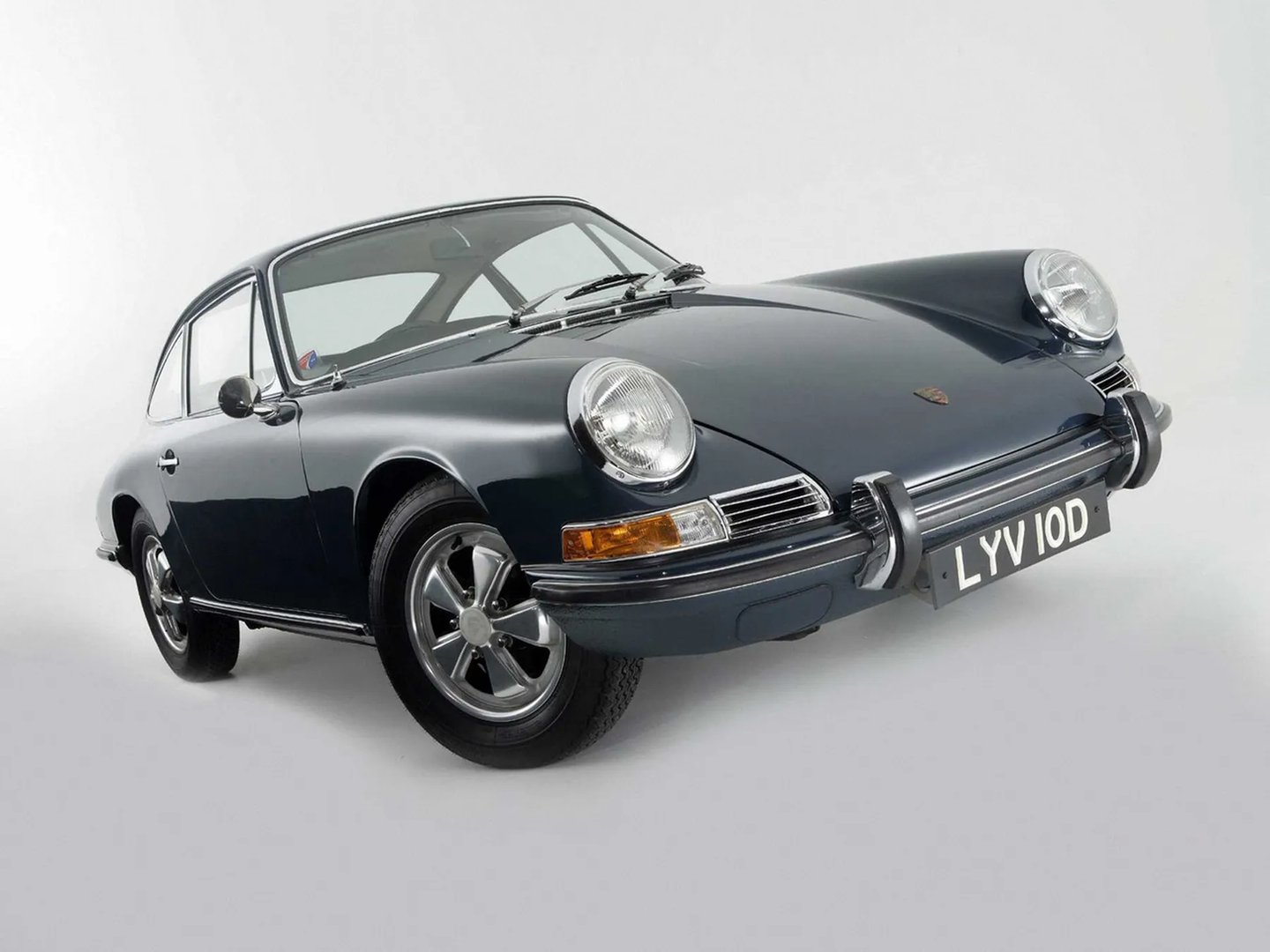 Porsche_911_1_generation__Coupe__8.jpg