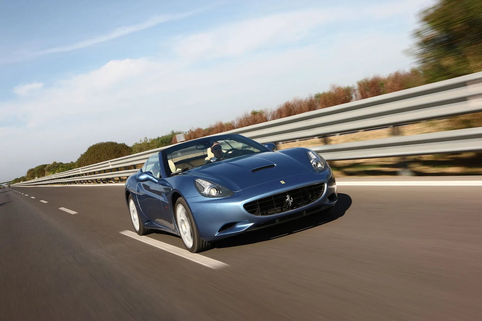 Ferrari_California_1_generation__Cabrio__12.jpg