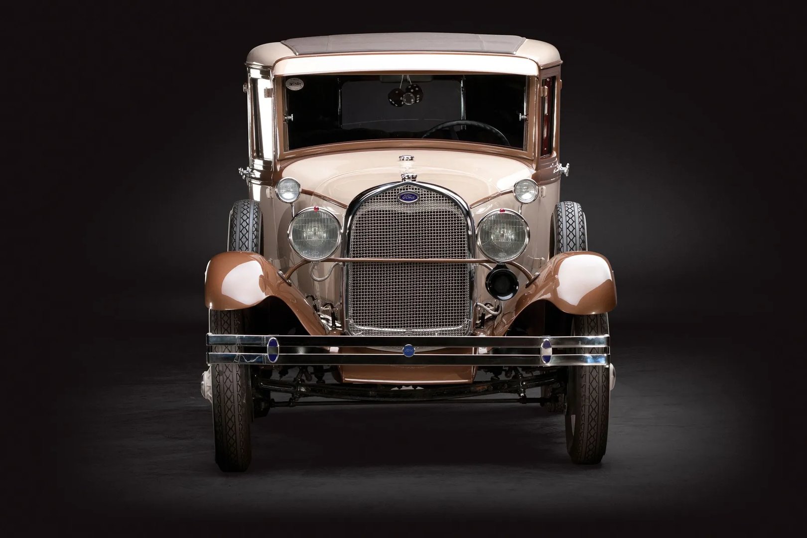 Ford_Model_A_1_generation__Sedan__9.jpg