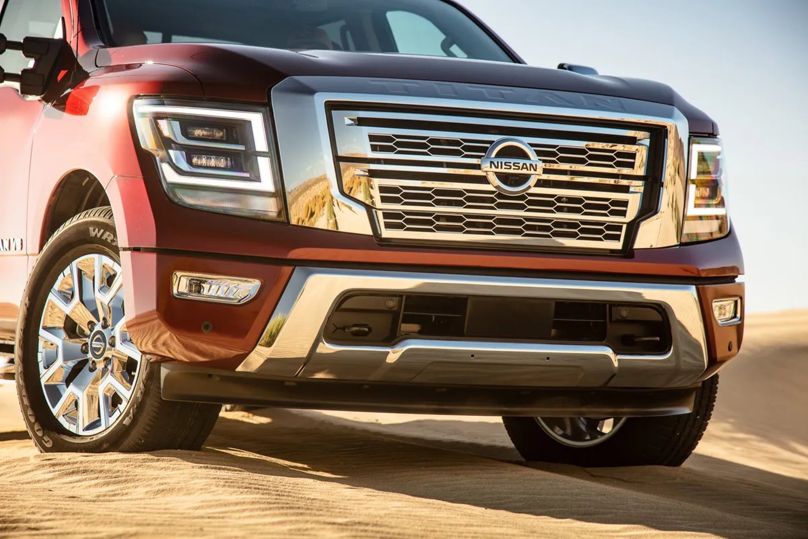Nissan_Titan_2_generation_restyling__Pickup_double-cab__9.jpg