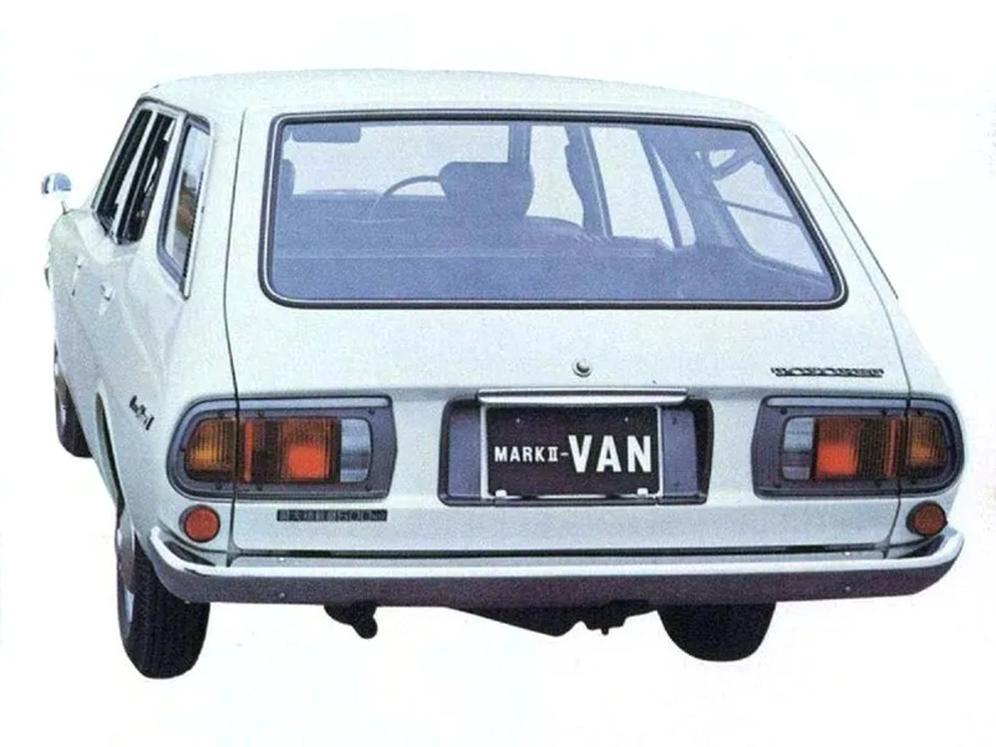 Toyota_Mark_II_2_generation__Estate_5-door__2.jpg