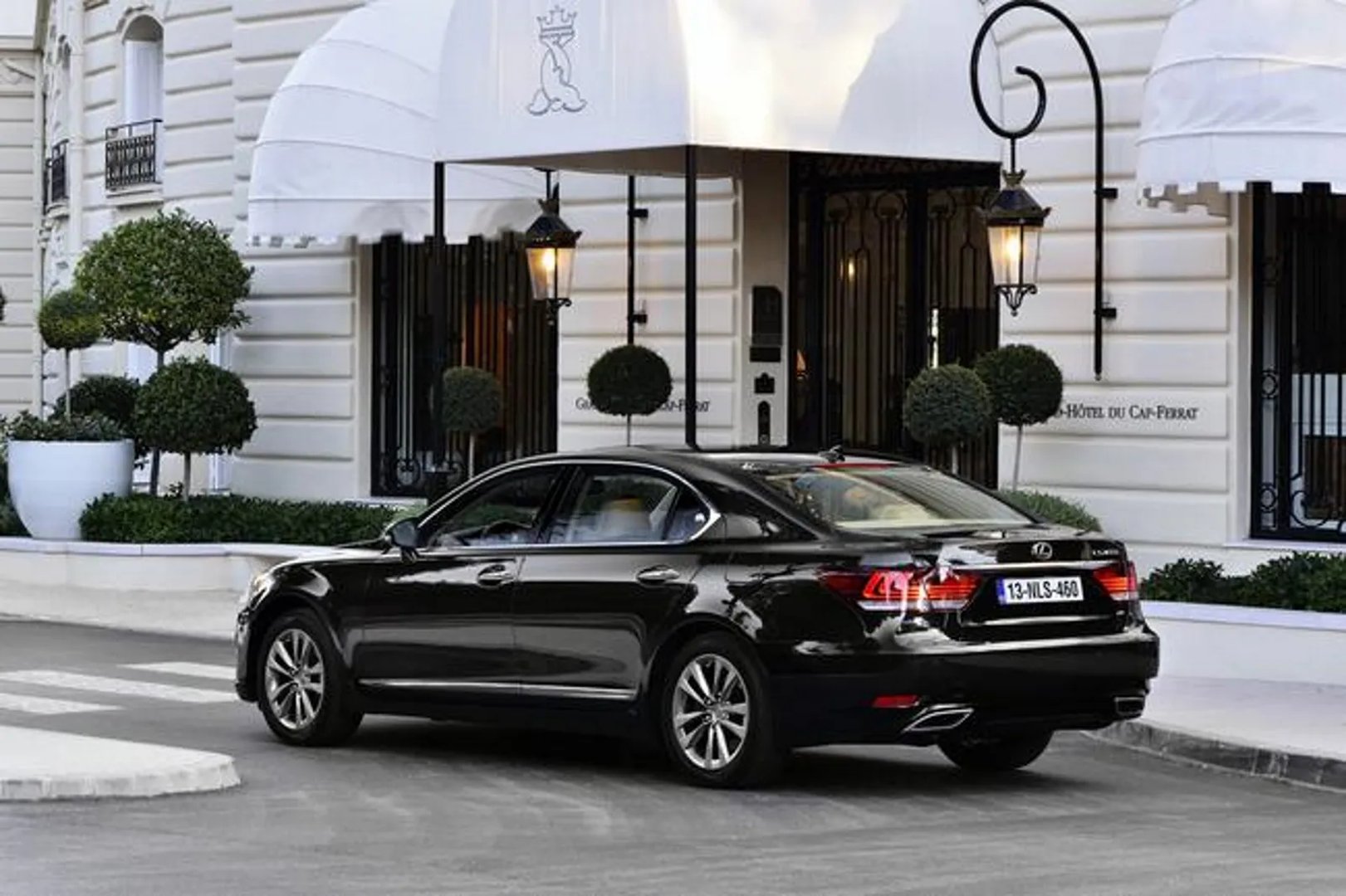 Lexus_LS_4_generation_restyling__Sedan_Long__8.jpg