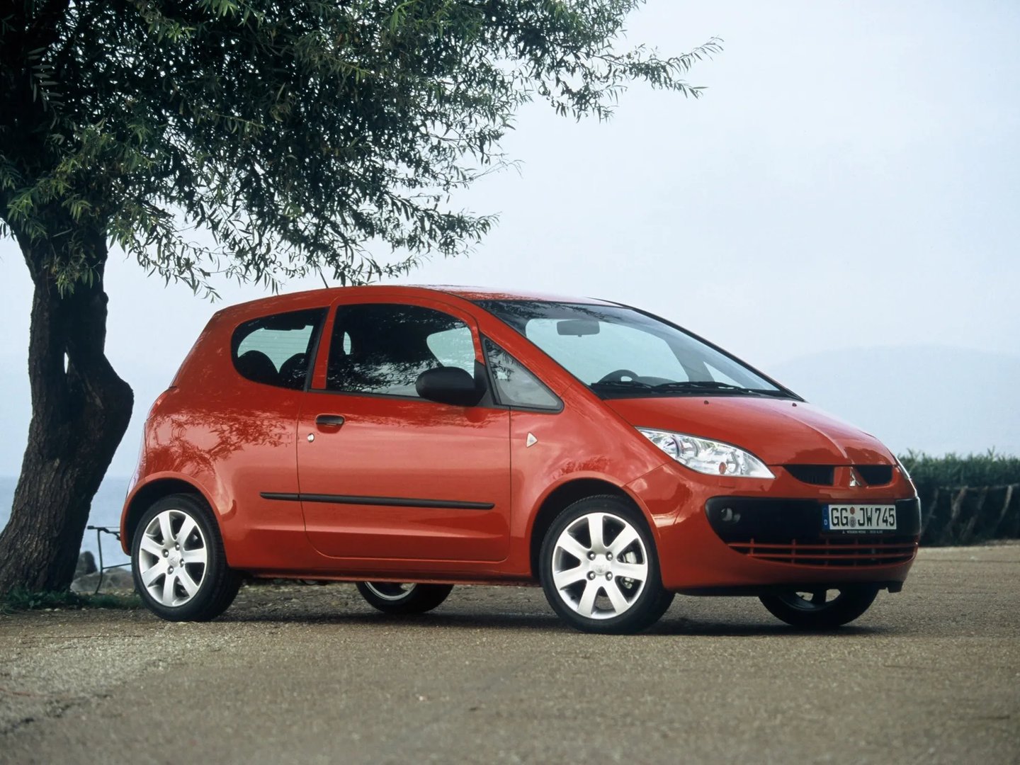 Mitsubishi_Colt_6_generation__Mini_3-doors__3.jpg