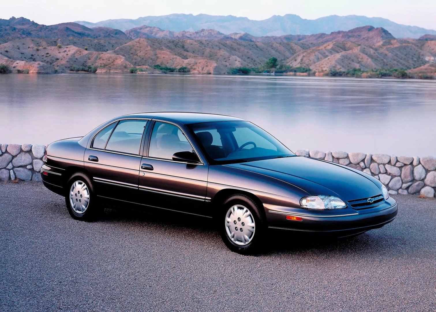 Chevrolet_Lumina_2_generation__Sedan__5.jpg