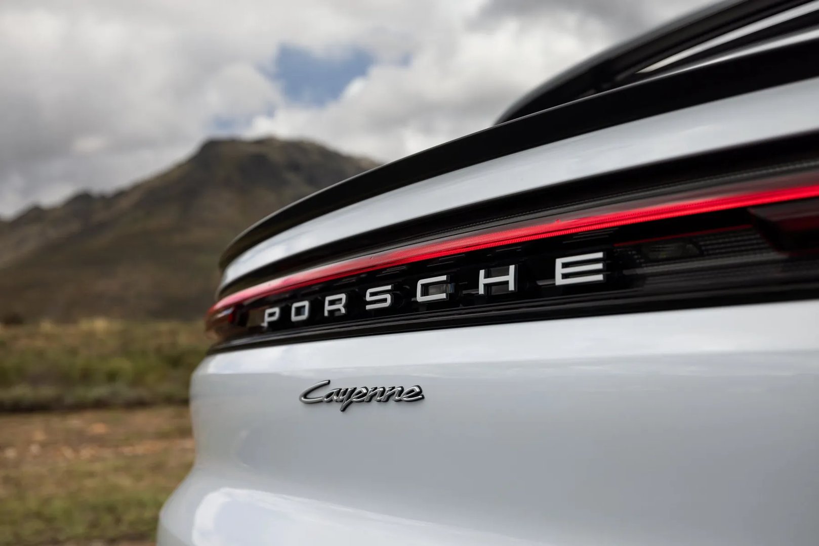 Porsche_Cayenne_Coupe_1_generation_restyling__SUV_Coupe__12.jpg