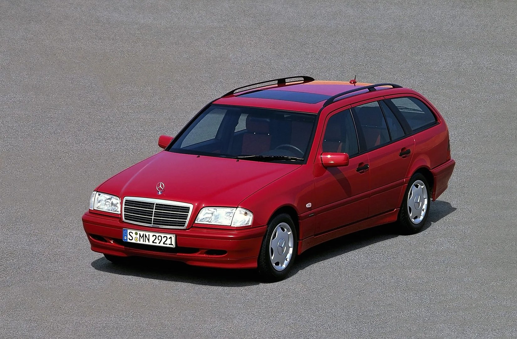 Mercedes_C-Class_1_generation_restyling__Estate_5-door__8.jpg