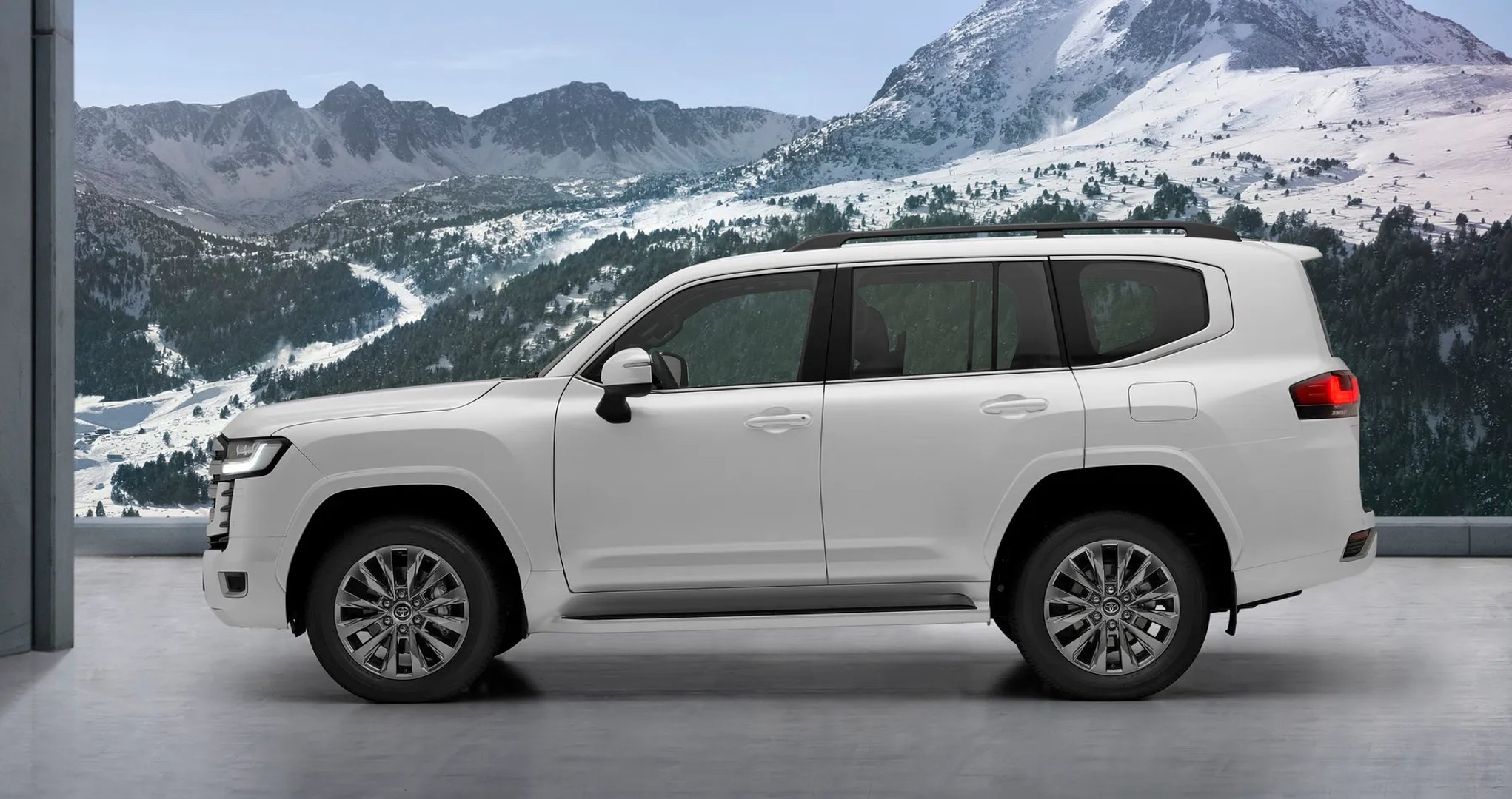 Toyota_LC_12_generation__SUV_5-doors__4.jpg