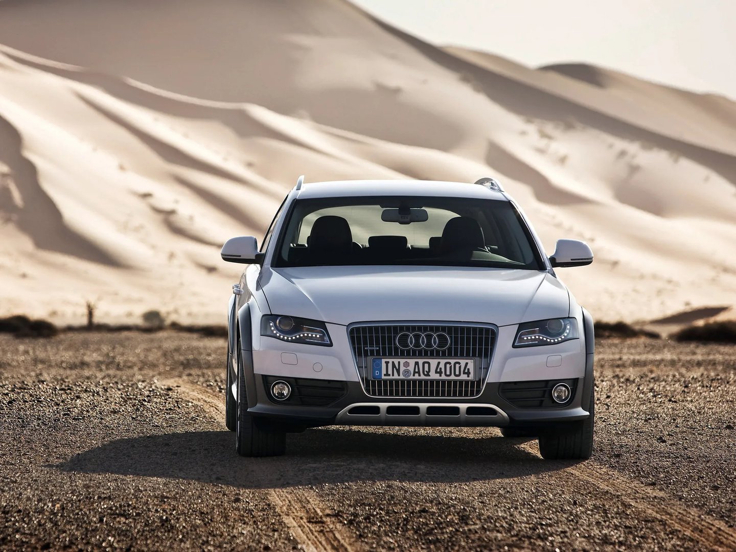 Audi_A4_allroad_1_generation__Estate_5-door__6.jpg