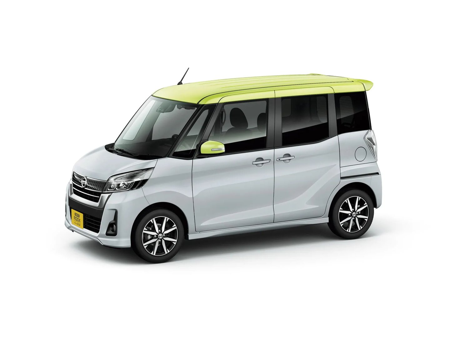 Nissan_Dayz_Roox_1_generation_restyling__Mini_5-doors__2.jpg