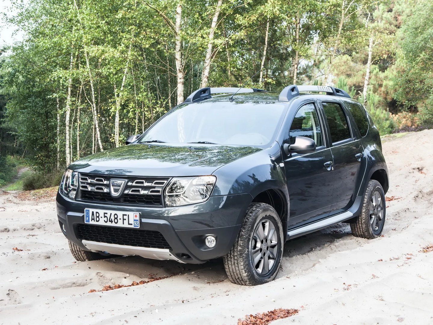 Dacia_Duster_1_generation_restyling__SUV_5-doors__9.jpg