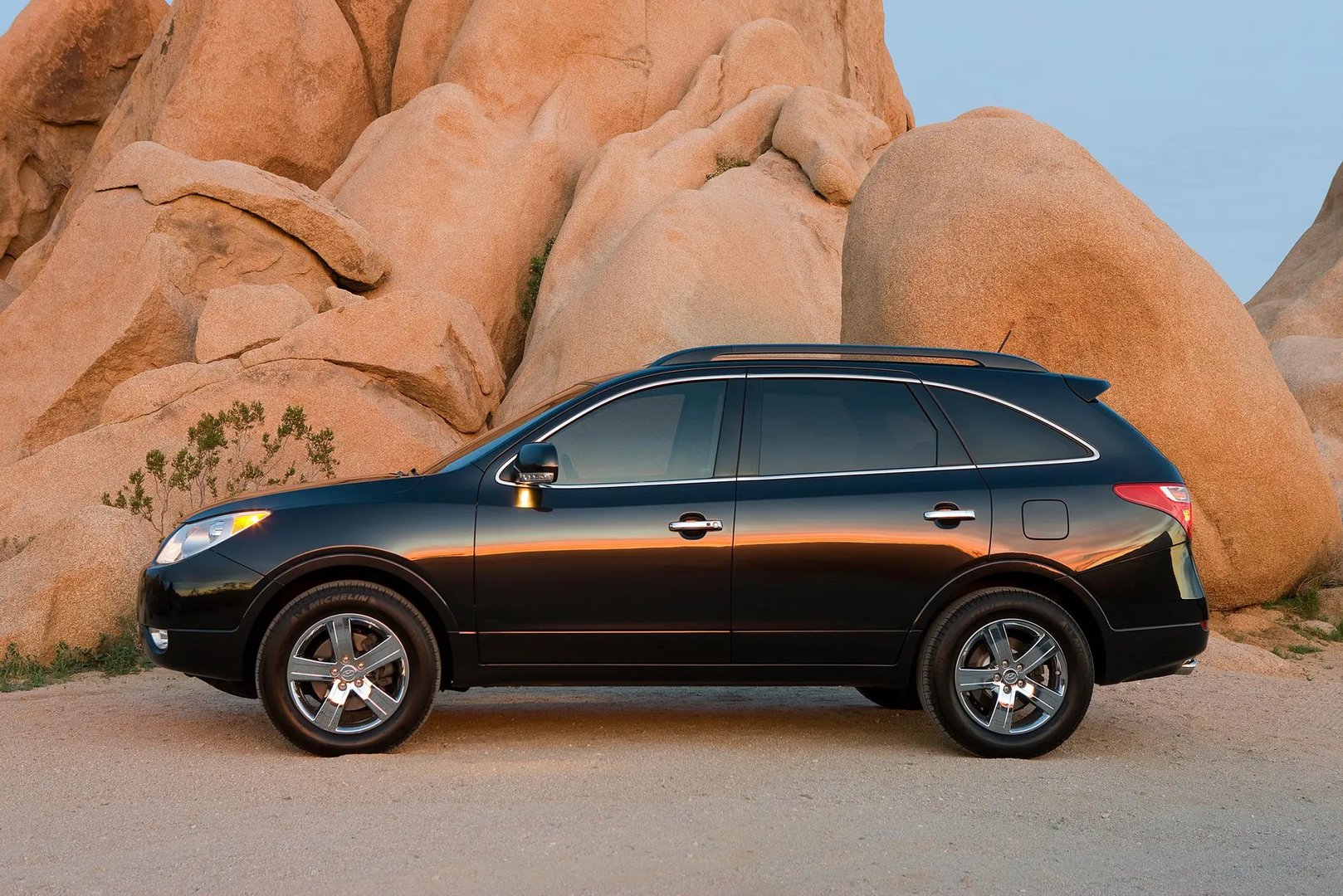 Hyundai_Veracruz_1_generation__SUV_5-doors__4.jpg