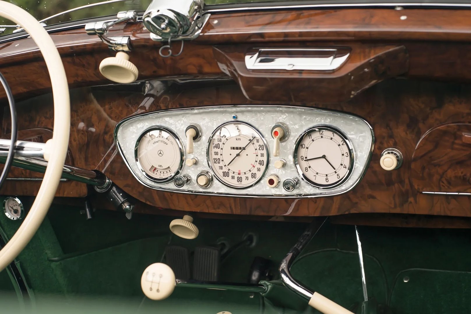 Mercedes_W142_1_generation__Cabrio__13.jpg