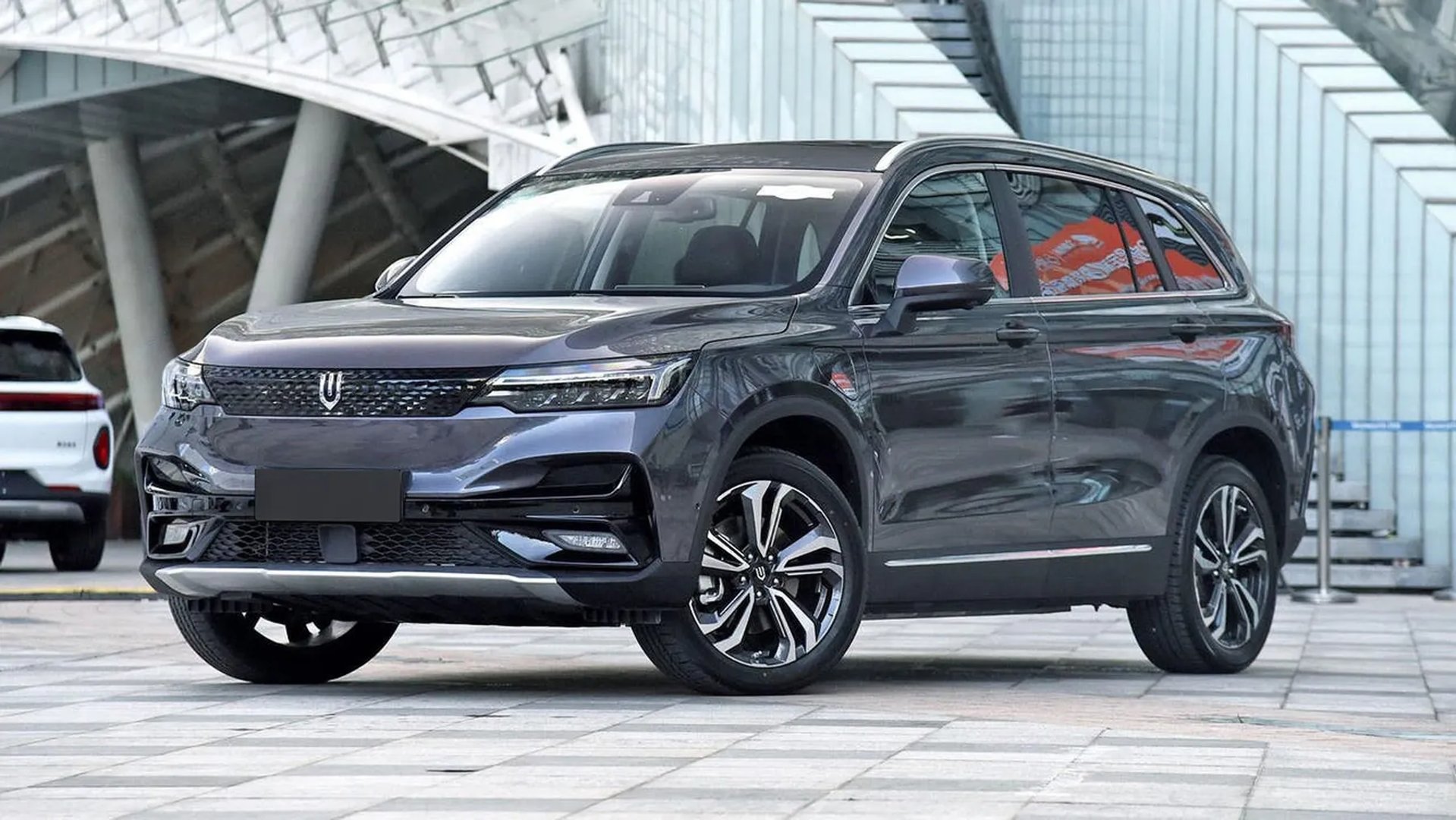 skywell_ET5_1_generation__SUV_5-doors__1.jpg