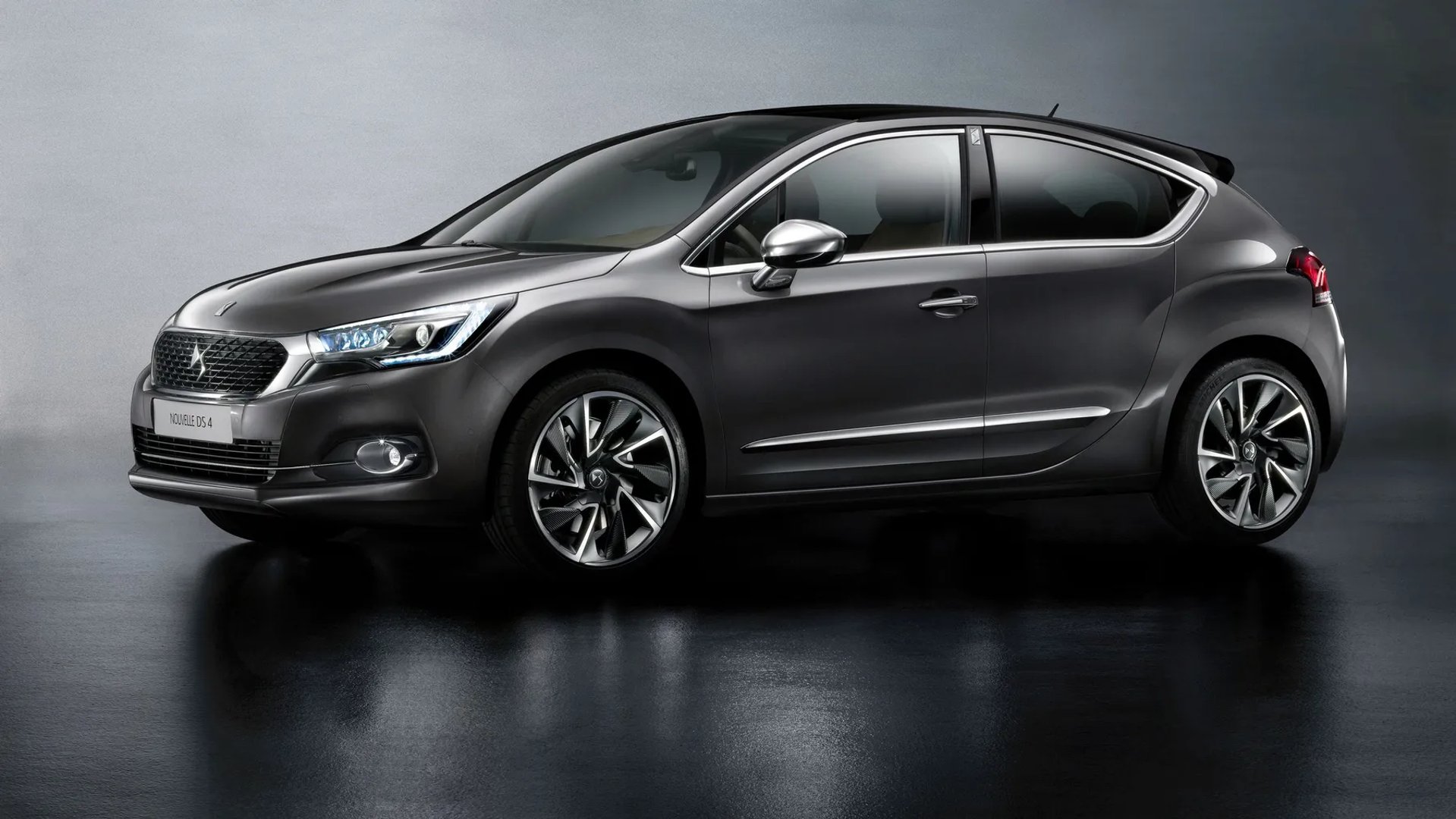DS_4_1_generation_restyling__Hatchback_5-door__4.jpg