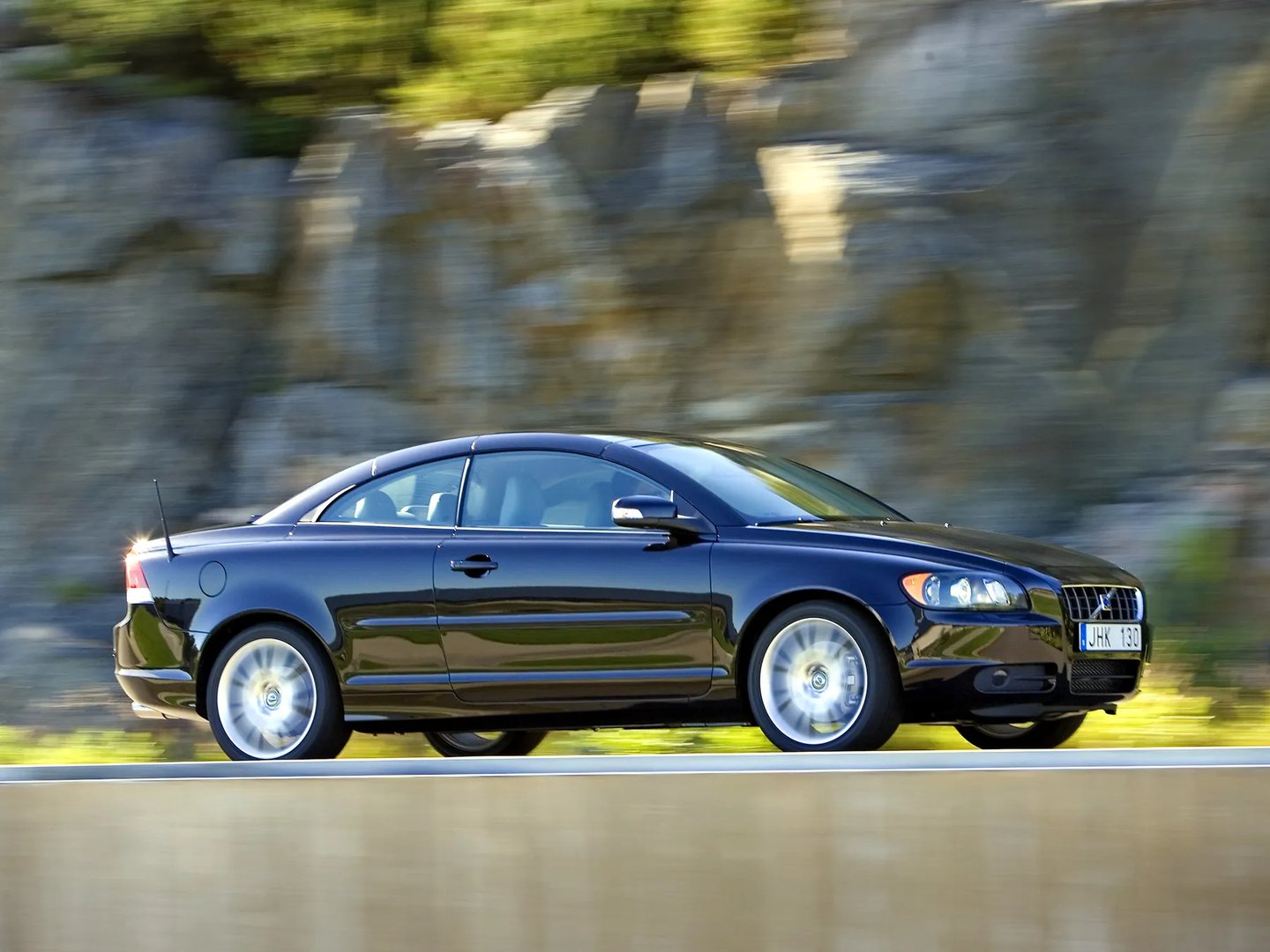 Volvo_C70_2_generation__Cabrio__3.jpg
