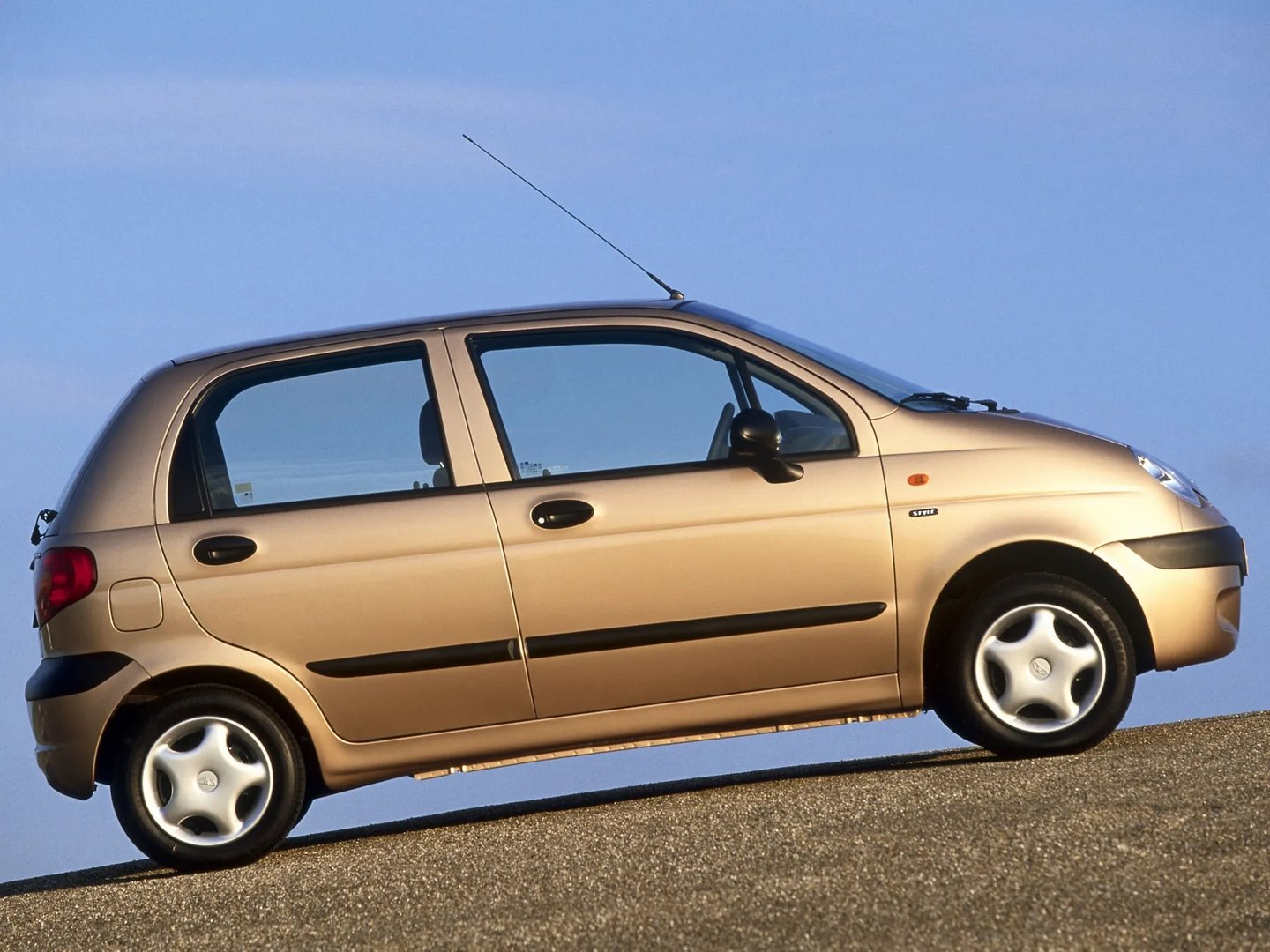 Daewoo_Matiz_1_generation_restyling__Mini_5-doors__2.jpg
