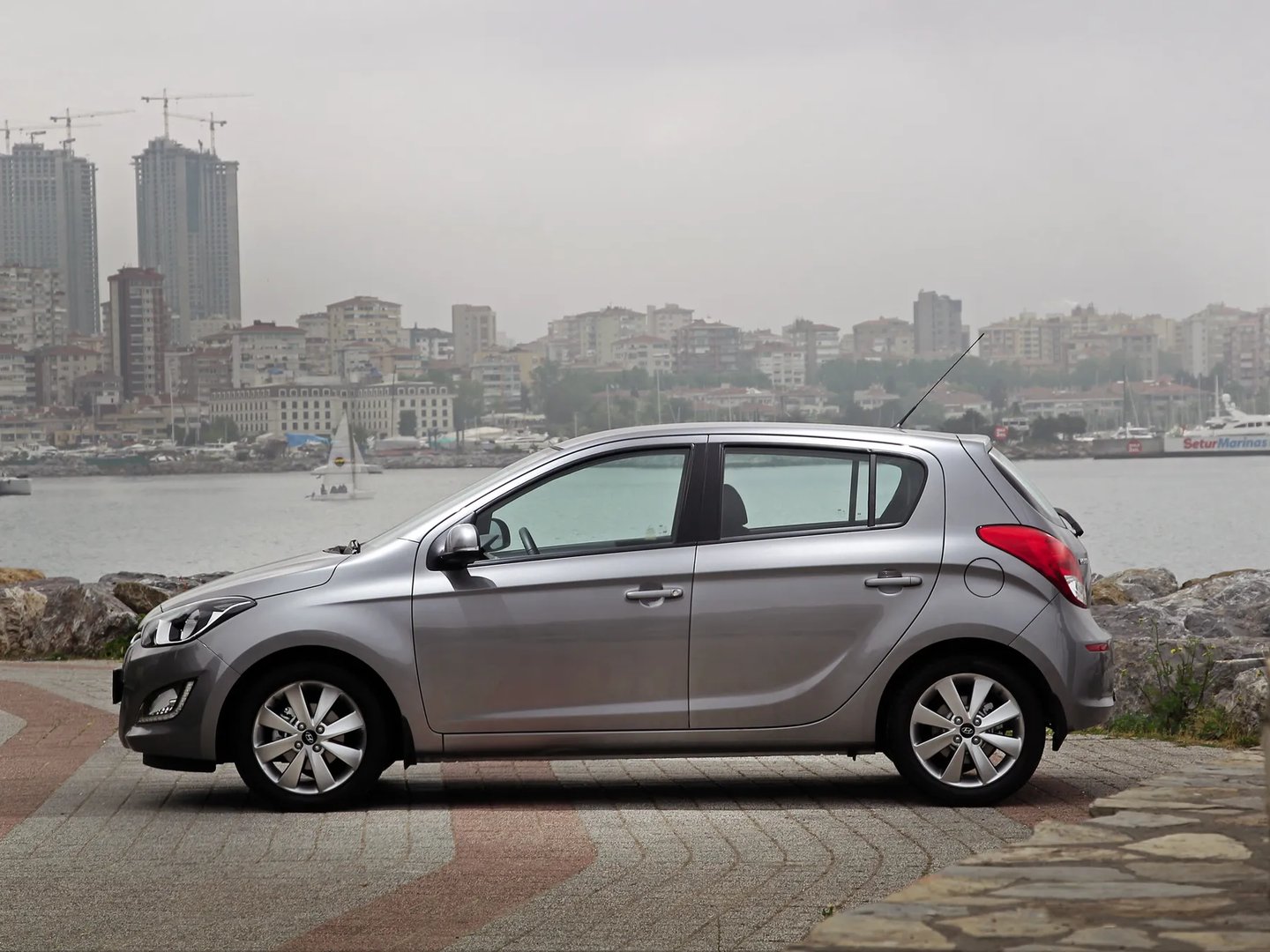 Hyundai_i20_1_generation_restyling__Mini_5-doors__9.jpg