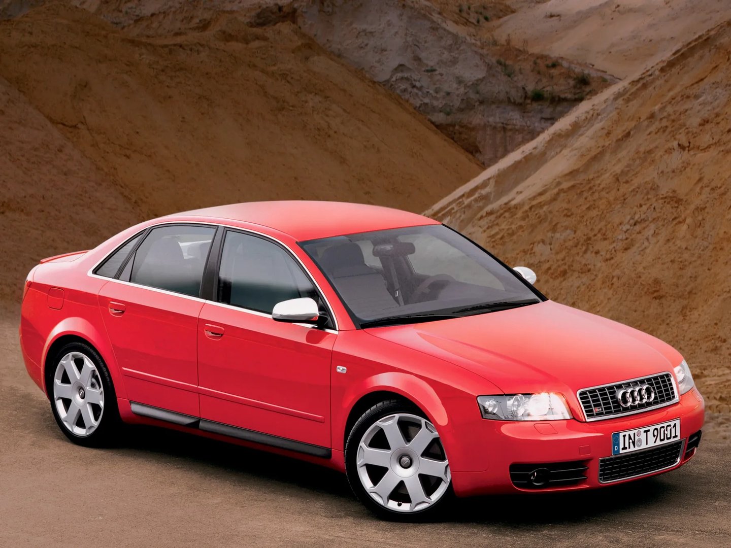 Audi_S4_2_generation__Sedan__9.jpg