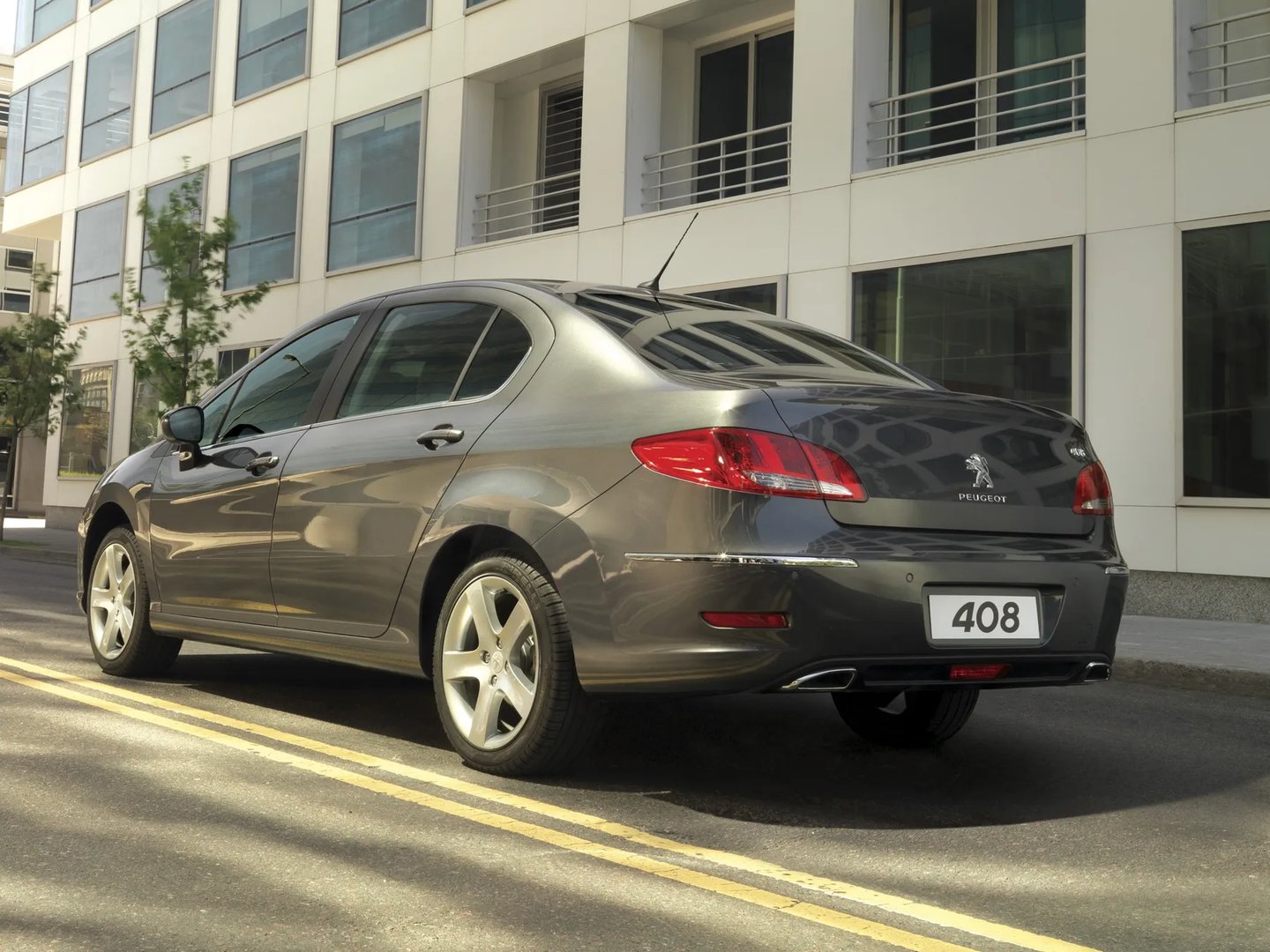 Peugeot_408_1_generation__Sedan__11.jpg