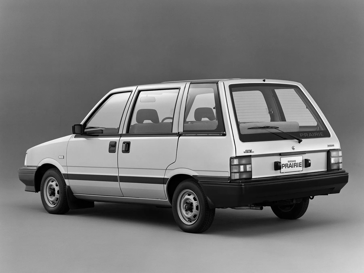 Nissan_Prairie_1_generation__Compact_Van__6.jpg