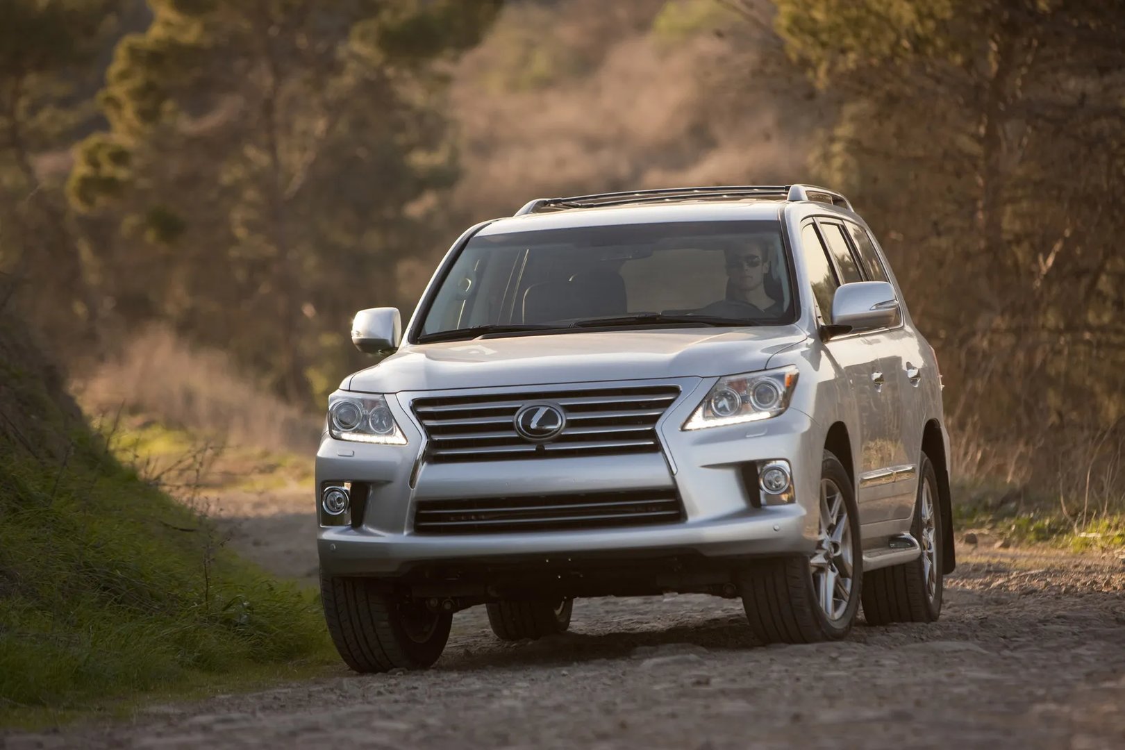 Lexus_LX_3_generation_restyling__SUV_5-doors__11.jpg
