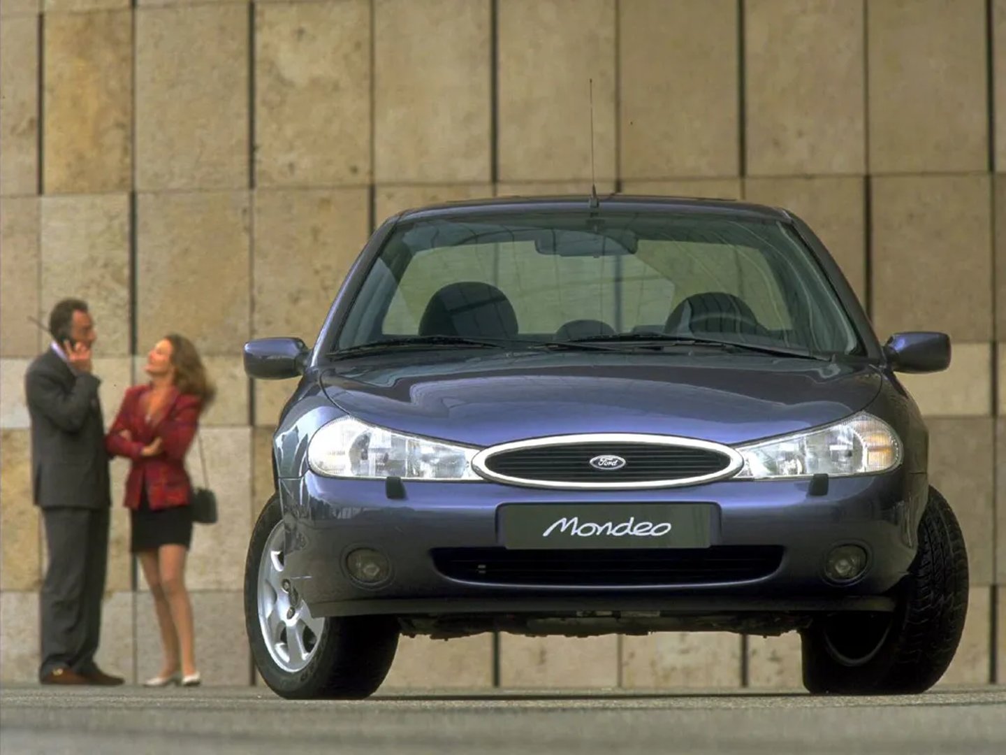 Ford_Mondeo_2_generation__Sedan__3.jpg