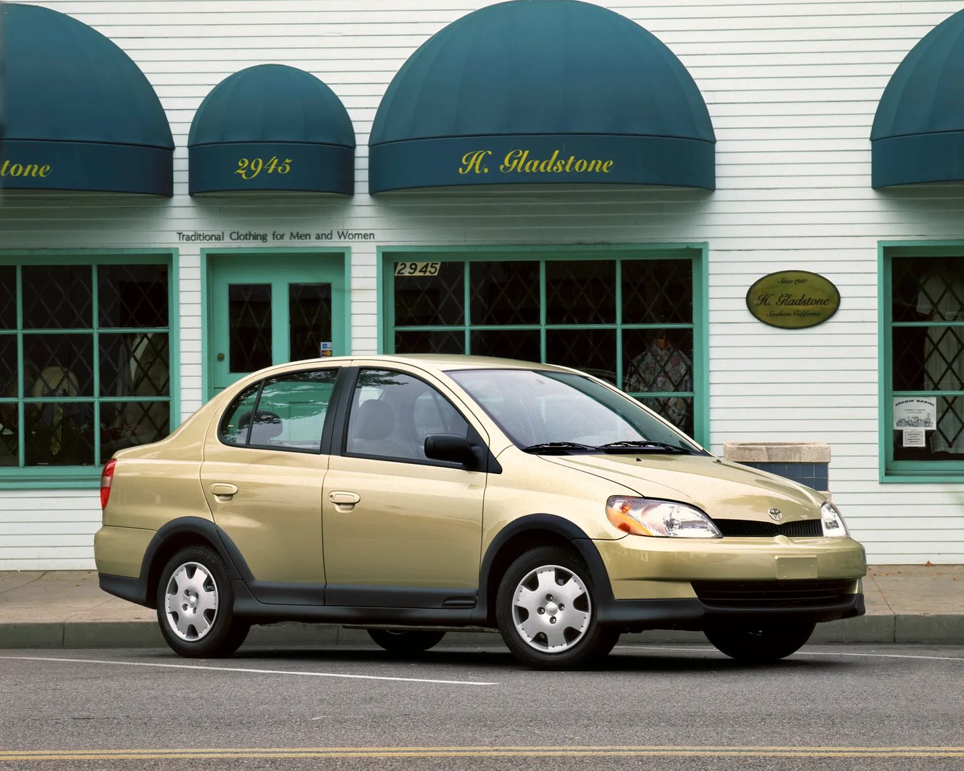 Toyota_Echo_1_generation__Sedan__5.jpg