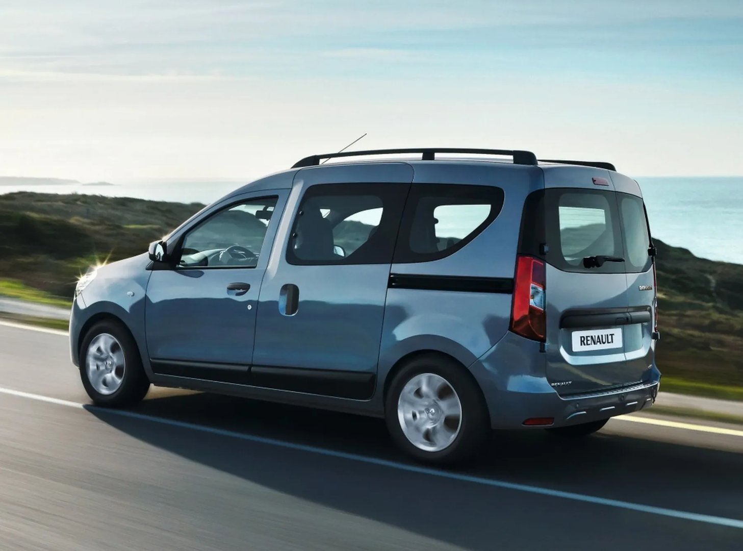 Renault_Dokker_1_generation__Compact_Van__3.jpg