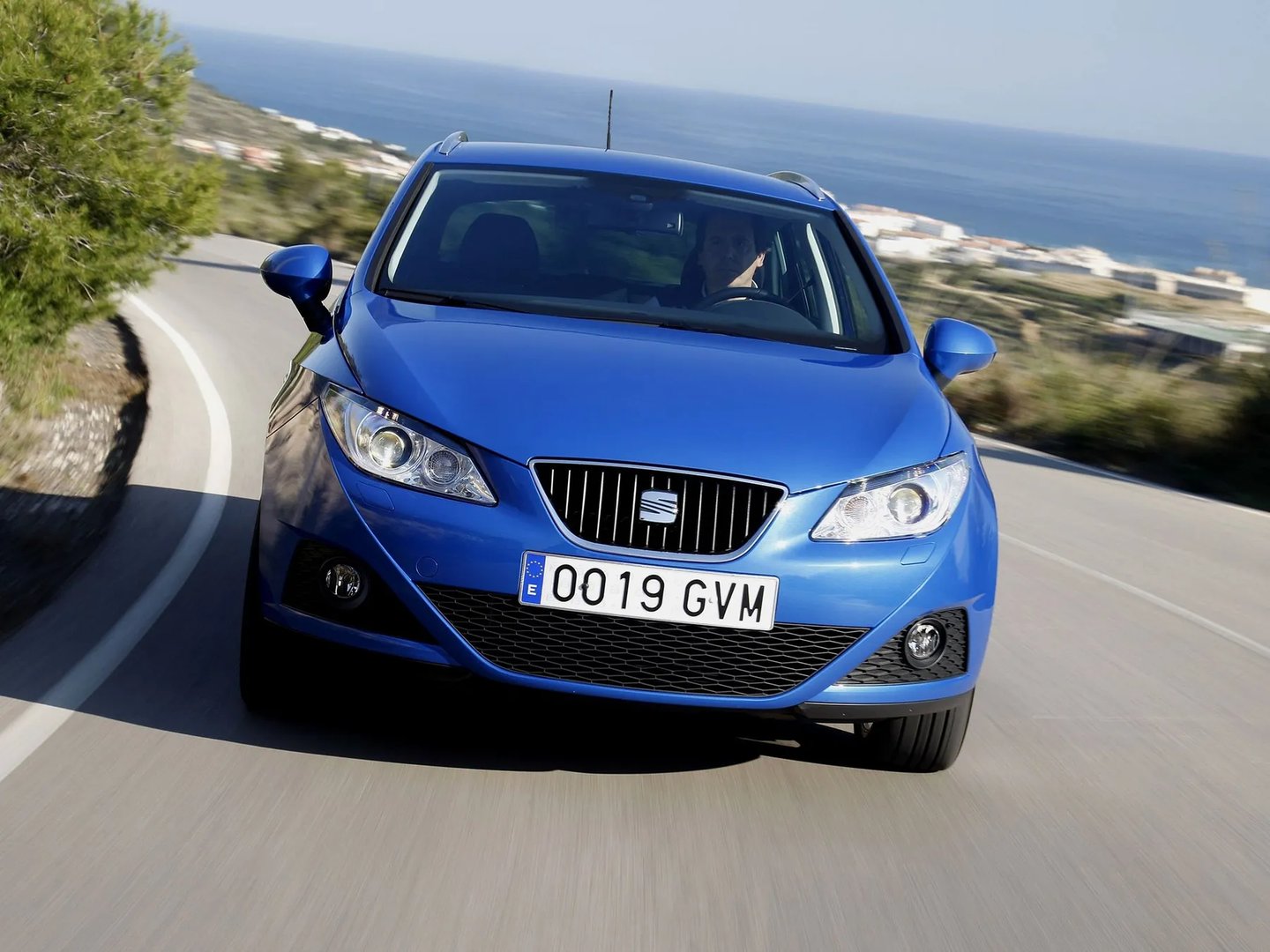 SEAT_Ibiza_4_generation__Estate_5-door__9.jpg
