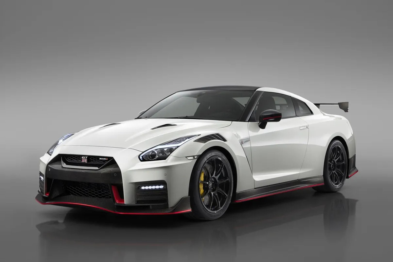 Nissan_GT-R_1_generation_restyling_3__Coupe__4.jpg