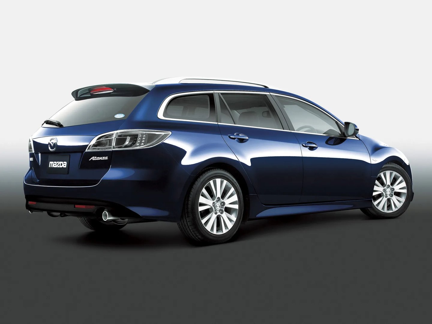 Mazda_Atenza_2_generation__Estate_5-door__1.jpg