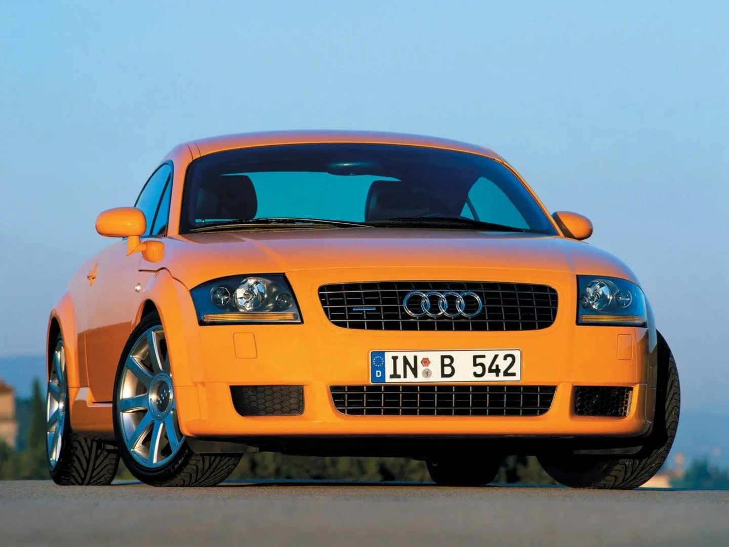 1 generation, restyling 