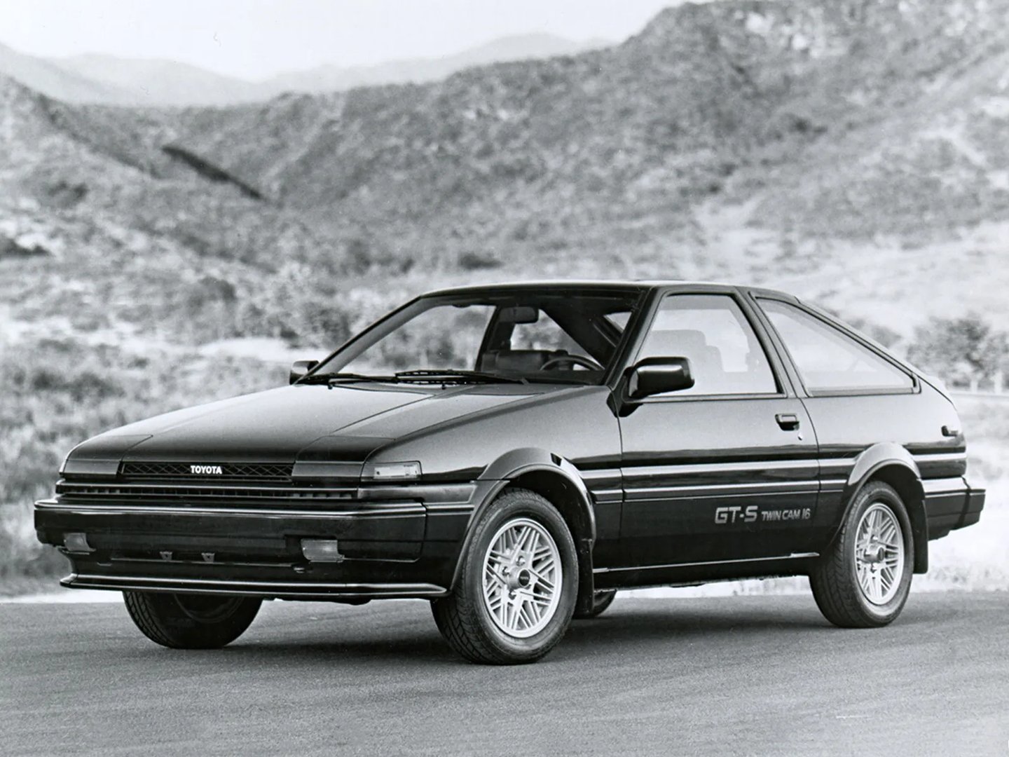 Toyota Corolla 5 generation  Liftback