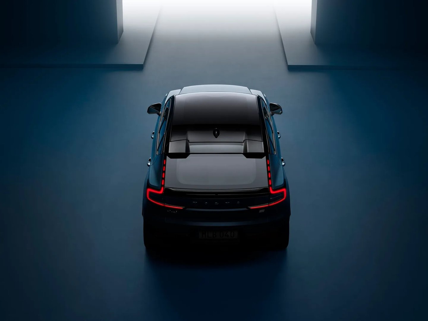 Volvo_C40_Recharge_1_generation__SUV_5-doors__8.jpg