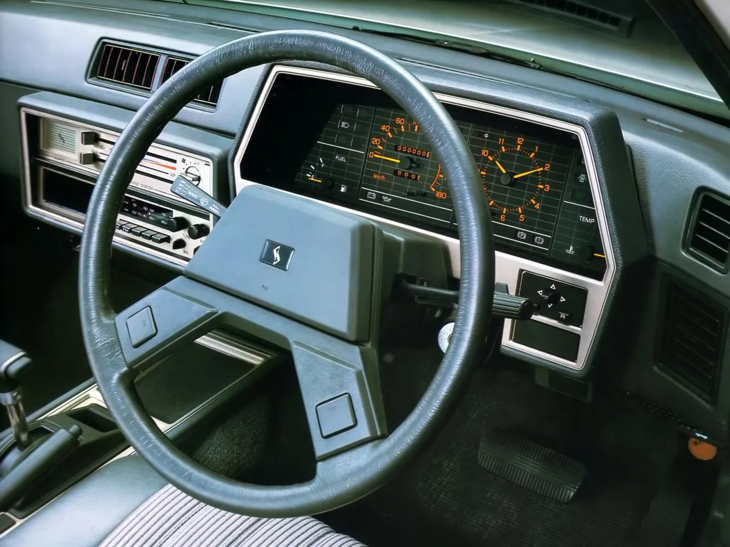 Nissan_Skyline_6_generation__Estate_5-door__4.jpg