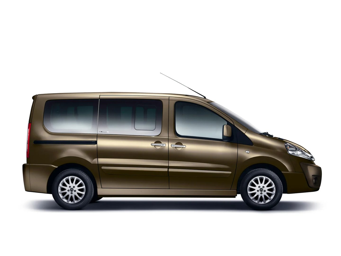 Citroen_Jumpy_2_generation_restyling__Minivan__2.jpg