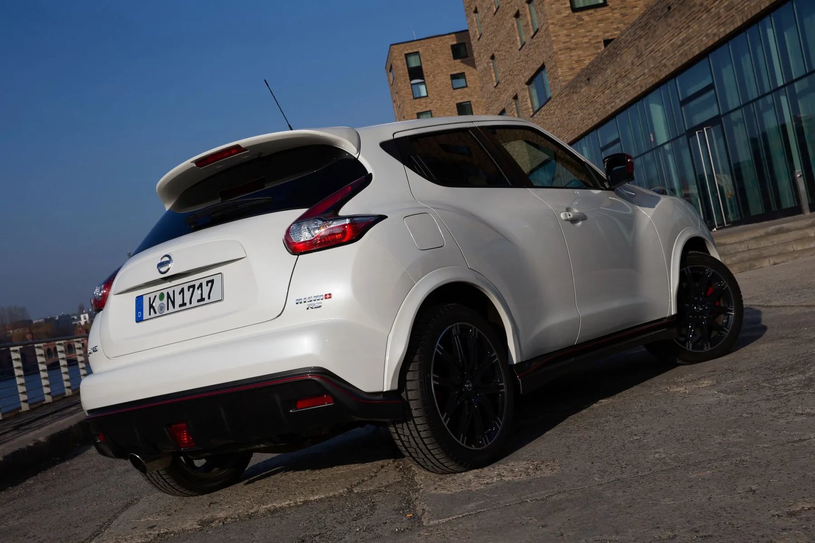 Nissan_Juke_Nismo_1_generation_restyling__SUV_5-doors__13.jpg