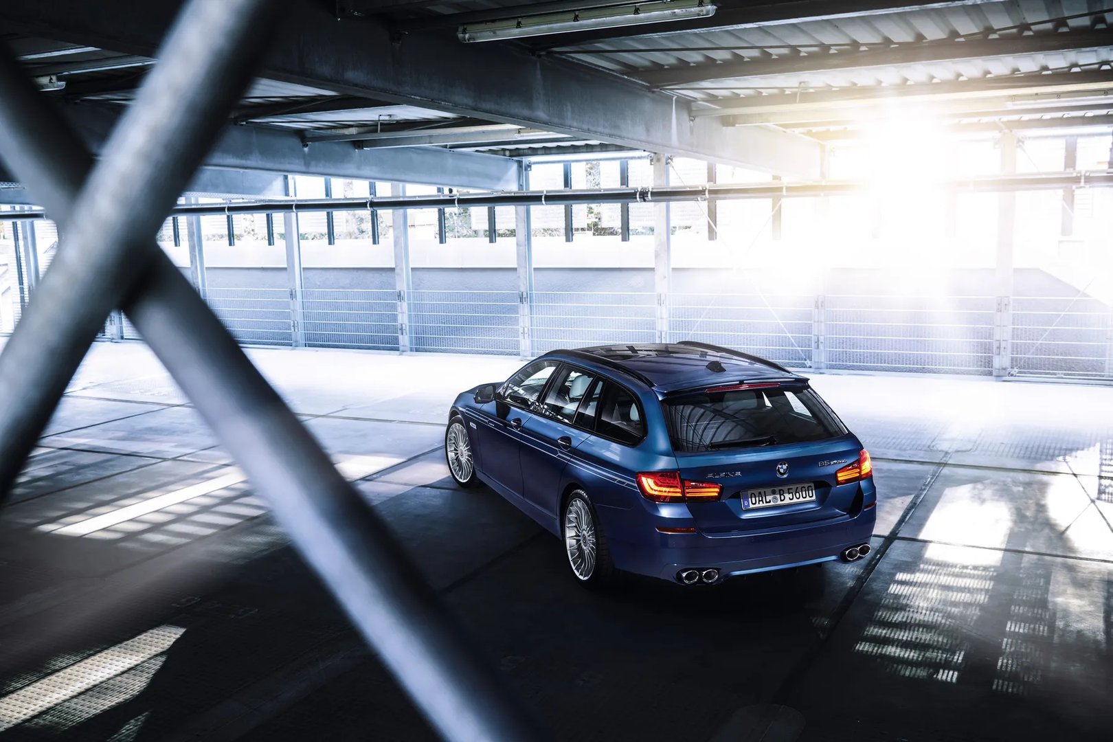 Alpina_B5_2_generation_restyling__Estate_5-door__4.jpg